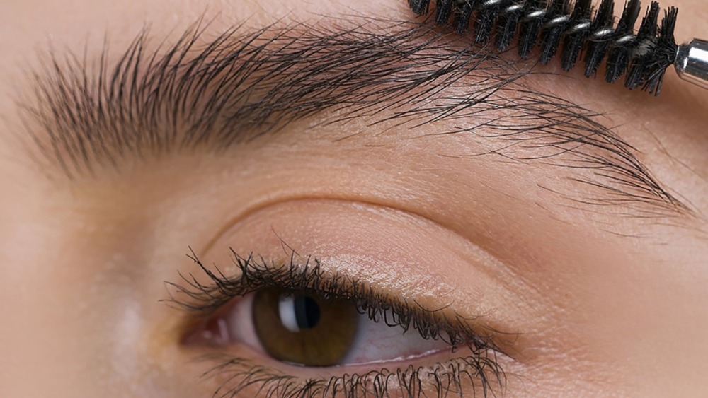 ریمل ابرو؛ راز داشتن ابروهای خوشفرم، پر و طبیعی 21 ریمل ابرو